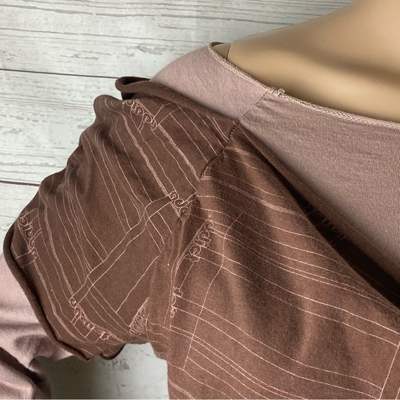 Unique Addict Clothing Company Shirt - Picture 3 of 12